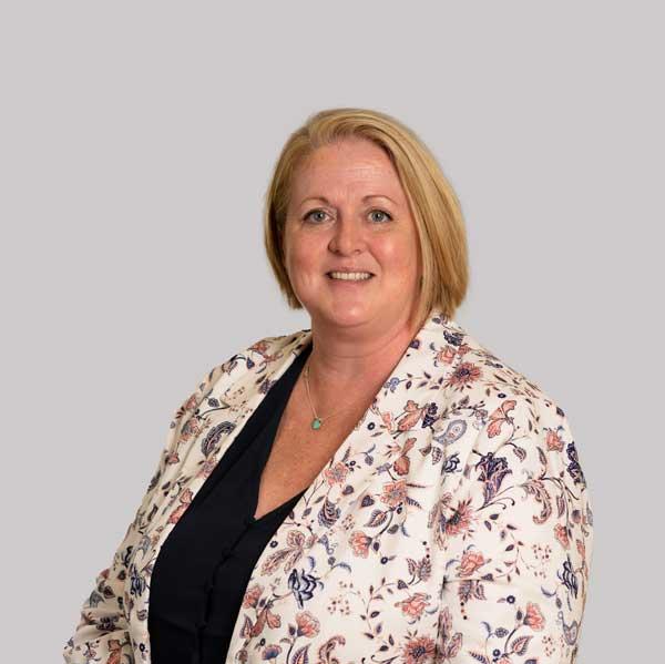 Nikki Ritchie Headshot